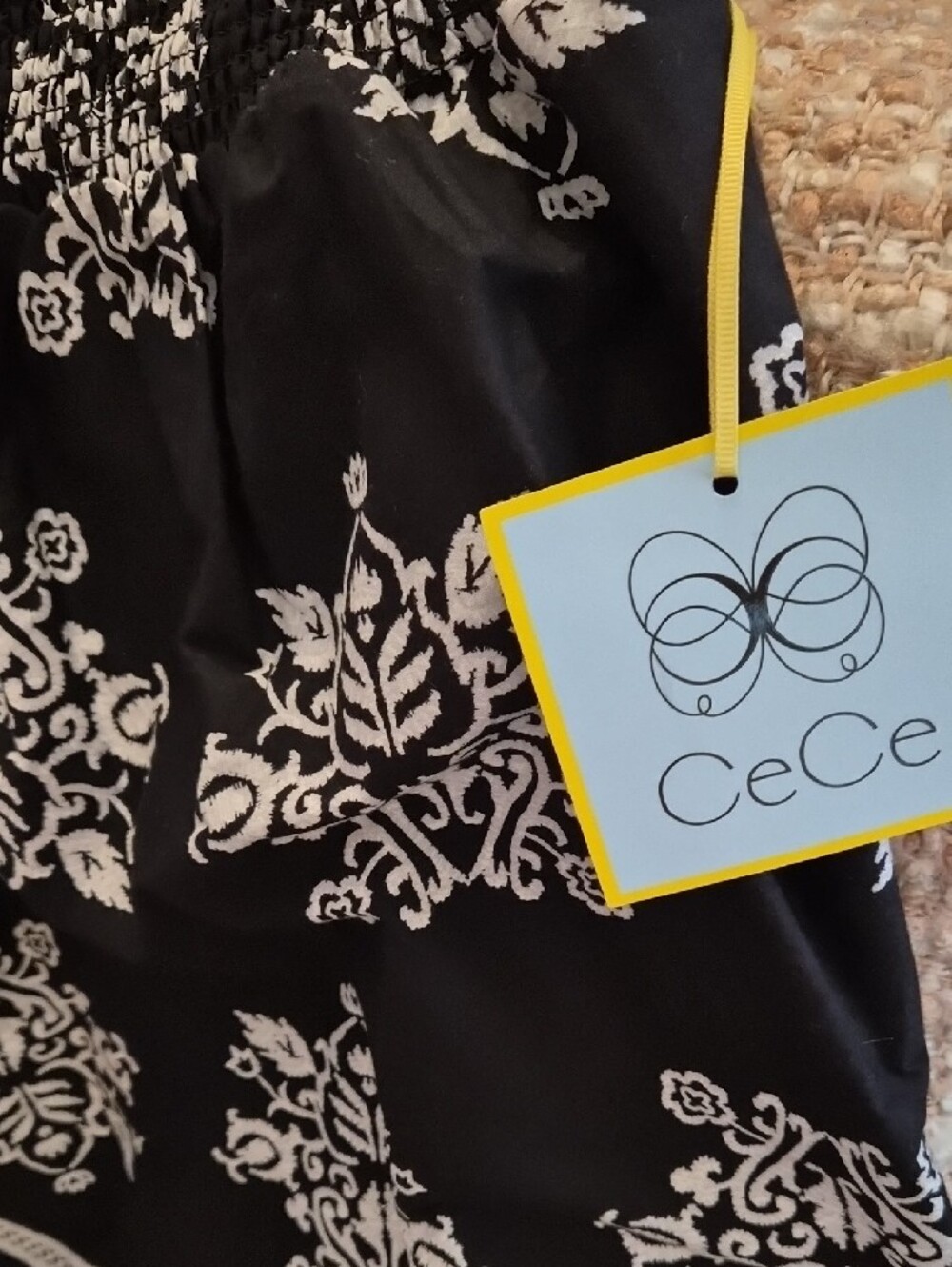 CeCe, Size XL, Black and White Printed Elastic Waist Mini/Midi Skirt,Two Pockets - Picture 3 of 5